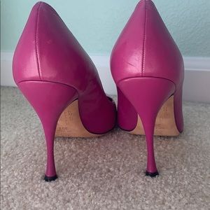 Manolo Blahnik Magenta Pumps 39.5